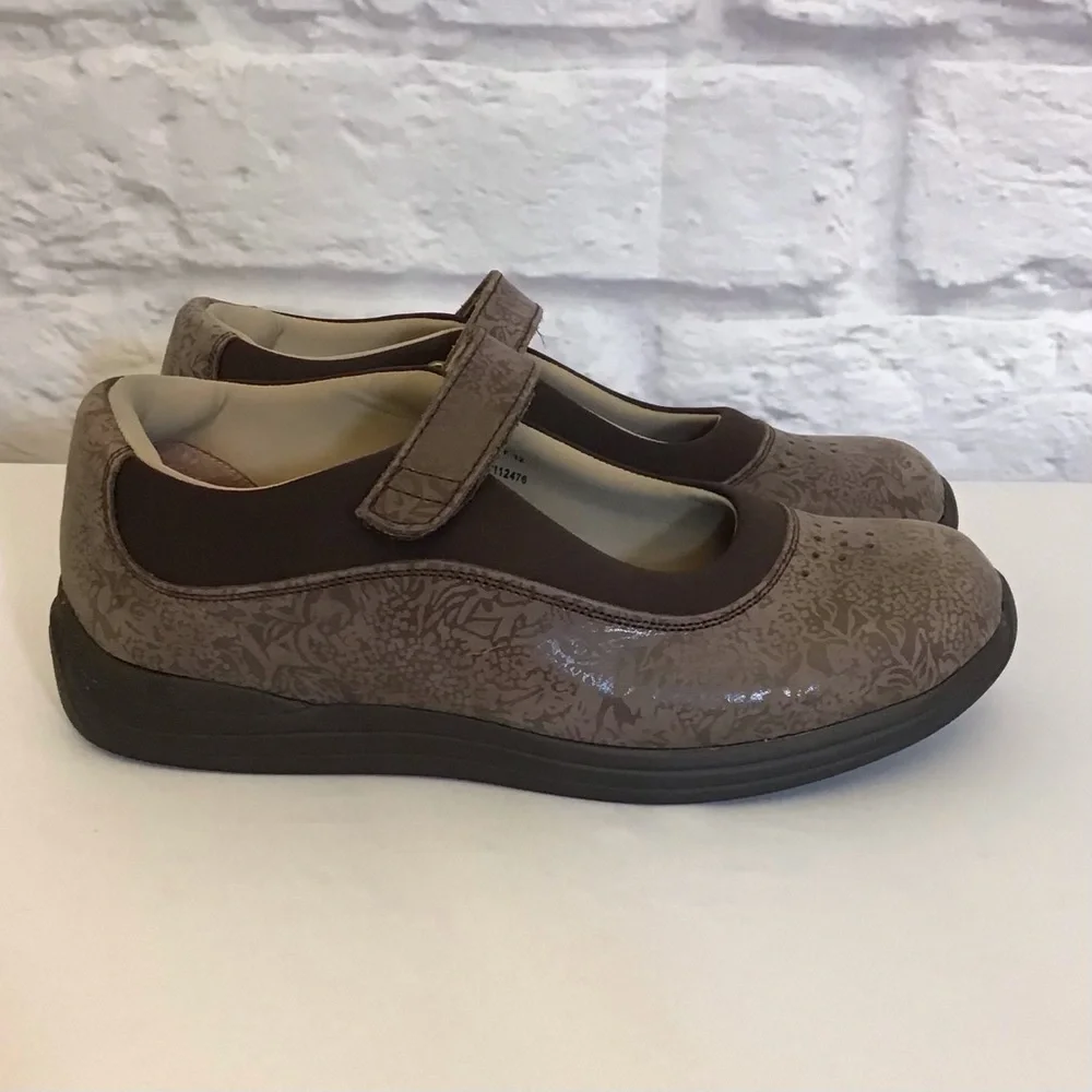 Drew 8.5 Rose Brown Mary Jane Women’s Leather Comfort Shoes Floral Brown